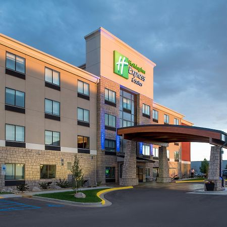 Holiday Inn Express Hotel & Suites Bismarck By Ihg Екстер'єр фото