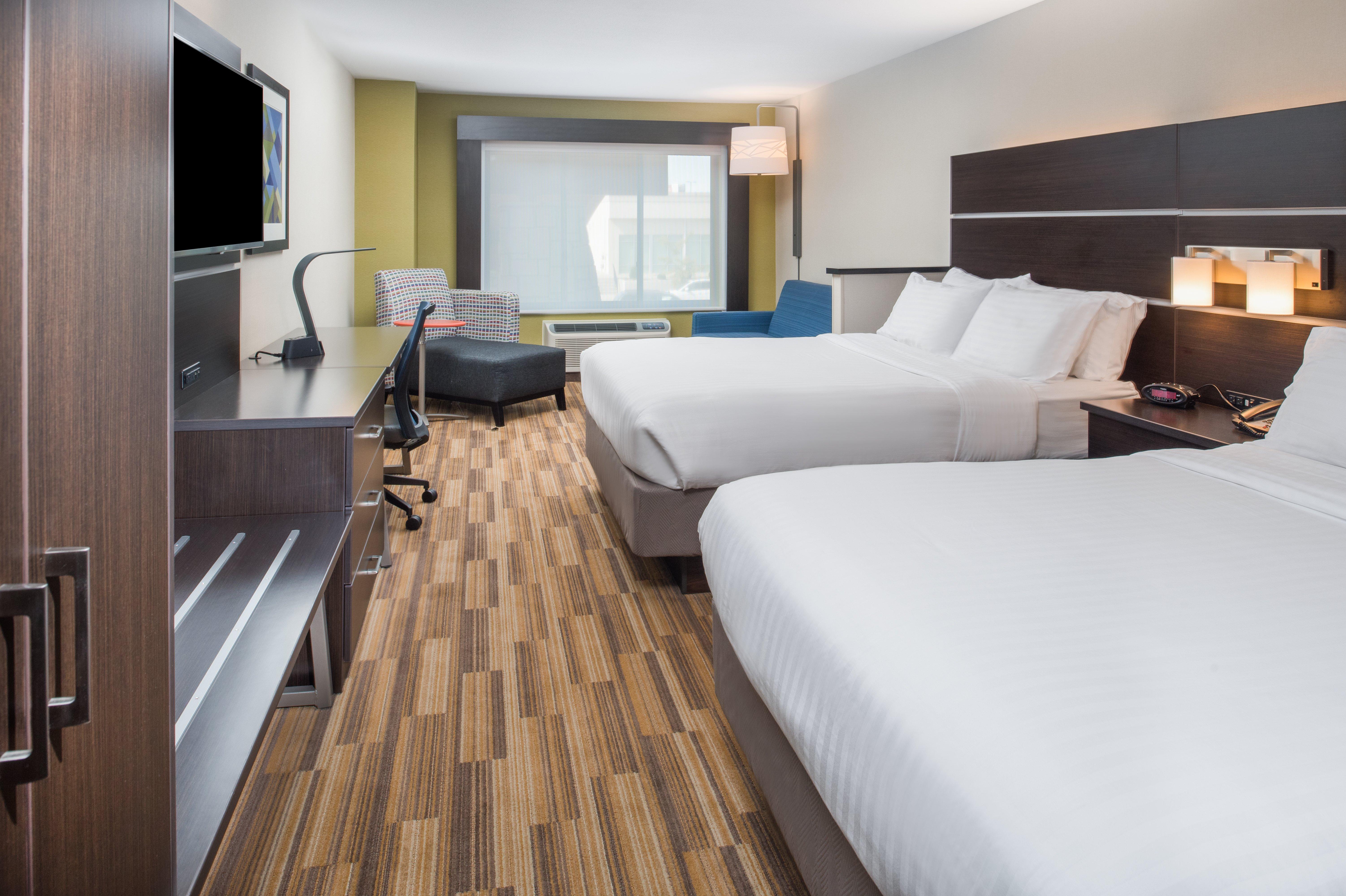 Holiday Inn Express Hotel & Suites Bismarck By Ihg Екстер'єр фото